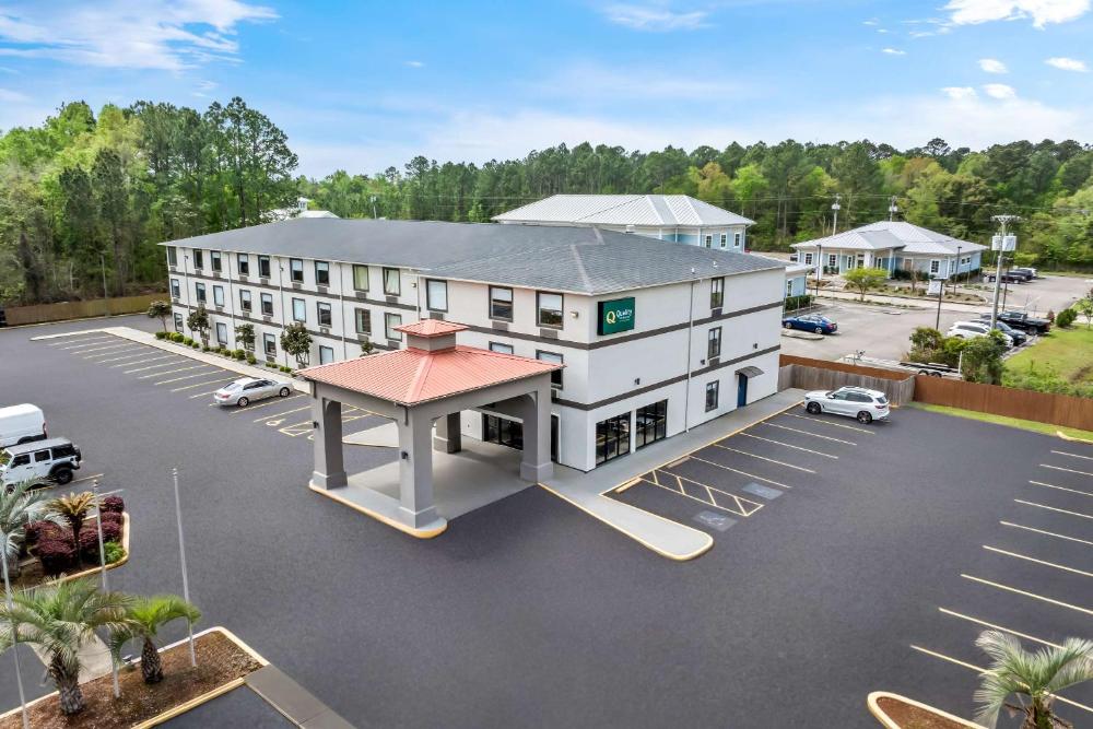 Quality Inn & Suites Biloxi - Ocean Springs